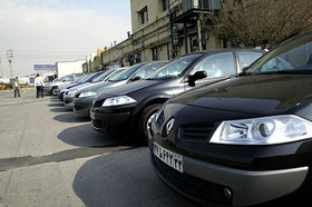 تاثیر توافق ژنو بر بازار خودرو؛ قیمت خودروهای داخلی کاهش یافت