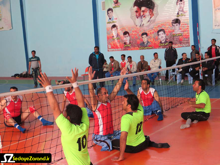 مسابقات والیبال نشسته جانبازان معلولین استان کرمان در زرند برگزار شد
