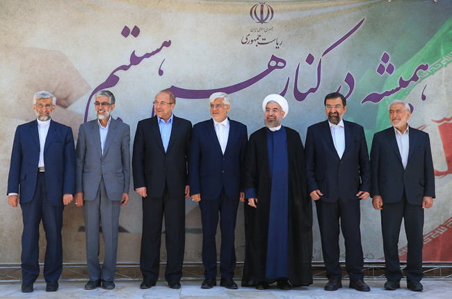 نشست روحانی با ۶ رقیب انتخاباتی (+عکس)