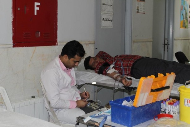 دوازدهمین مرحله اهداء خون توسط کارکنان مجتمع کک سازی و پالایش قطران زرند