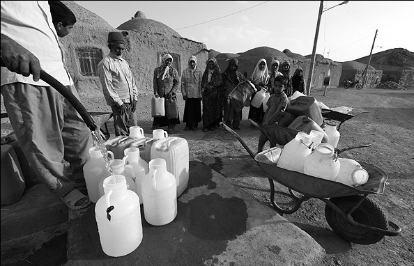 ۹۷ روستای زرند فاقد آب آشامیدنی سالم و بهداشتی