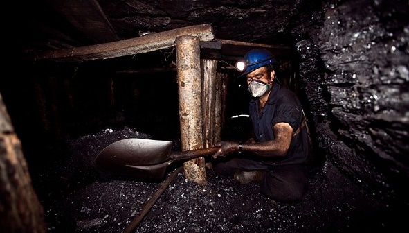 کاهش تولید زغال سنگ در استان کرمان صحت ندارد