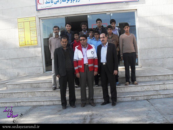 سرپرست جمعیت هلال احمر استان کرمان از شعبه زرند بازدید کرد