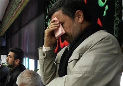 احمدی‌نژاد در مراسم عزاداری رحلت پیامبر اکرم (ص)