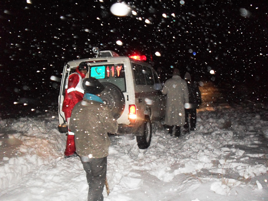 نجات سه نفر در برف و کولاک روستای ترکستان