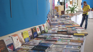 برپائی نمایشگاه کتاب در زرند