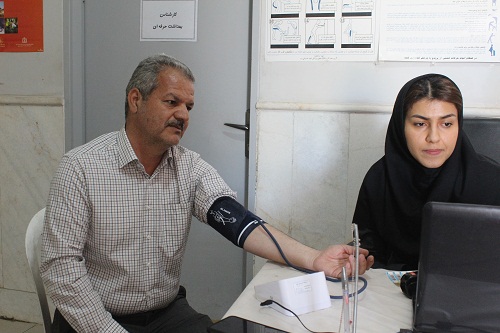 اهداء خون توسط کارکنان مجتمع کک سازی و پالایش قطران زرند (+تصاویر)