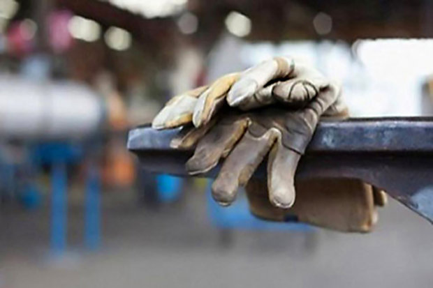 تحلیل «خبرگزاری مهر» از اخراج کارکنان کارخانه واگن سازی زرند