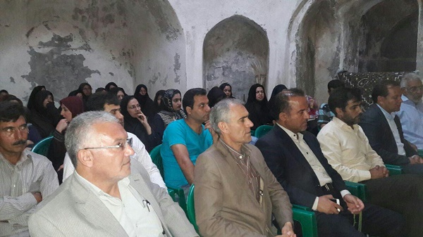 برنامه «صنایع دستی از دیروز تا امروز» در احمد آباد زرند برگزار شد