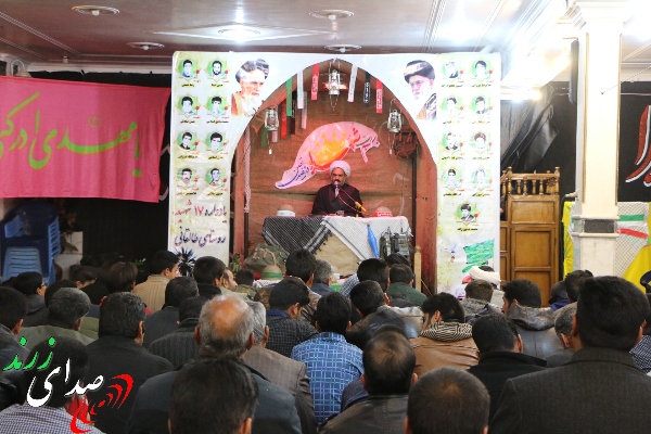 امام جمعه یزدانشهر: شهدا برای انجام وظیفه رفتند نه برای مردن (+تصاویر)