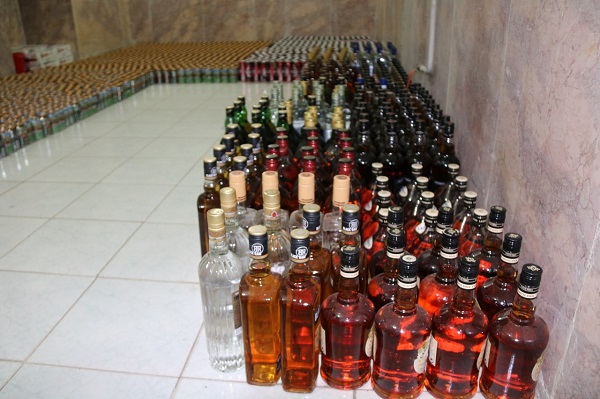 توقف بزرگترین محموله مشروبات الکلی در کرمان