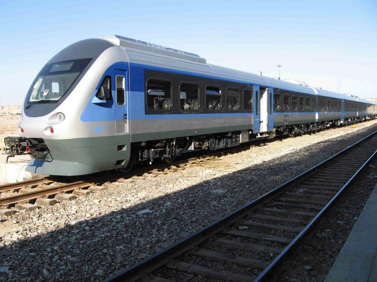 ۲۵۰ واگن مسافری قطار برقی تهران به مشهد در زرند تولید می شود