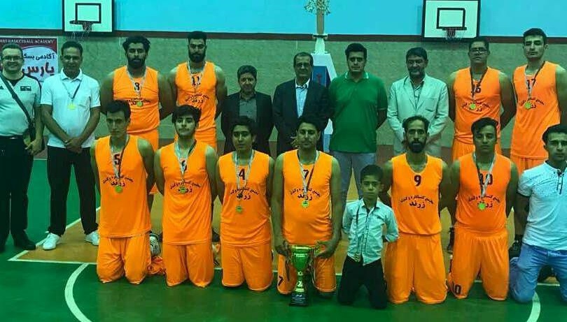 قهرمانی تیم بسکتبال فولاد زرند در مسابقات جام رمضان کرمان