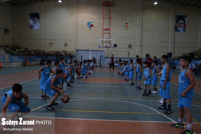 اختتامیه اولین کمپ توسعه بسکتبال جنوب شرق کشور  ویژه رده های سنی پایه در زرند برگزار شد