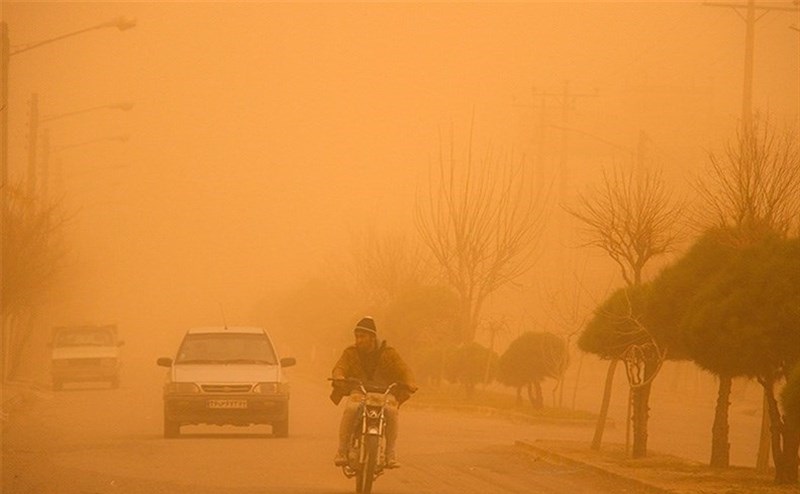 بیشتر نقاط استان کرمان غبارآلود می شود