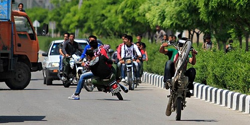 تشدید برخورد با موتورسیکلت سواران غیرمجاز در زرند