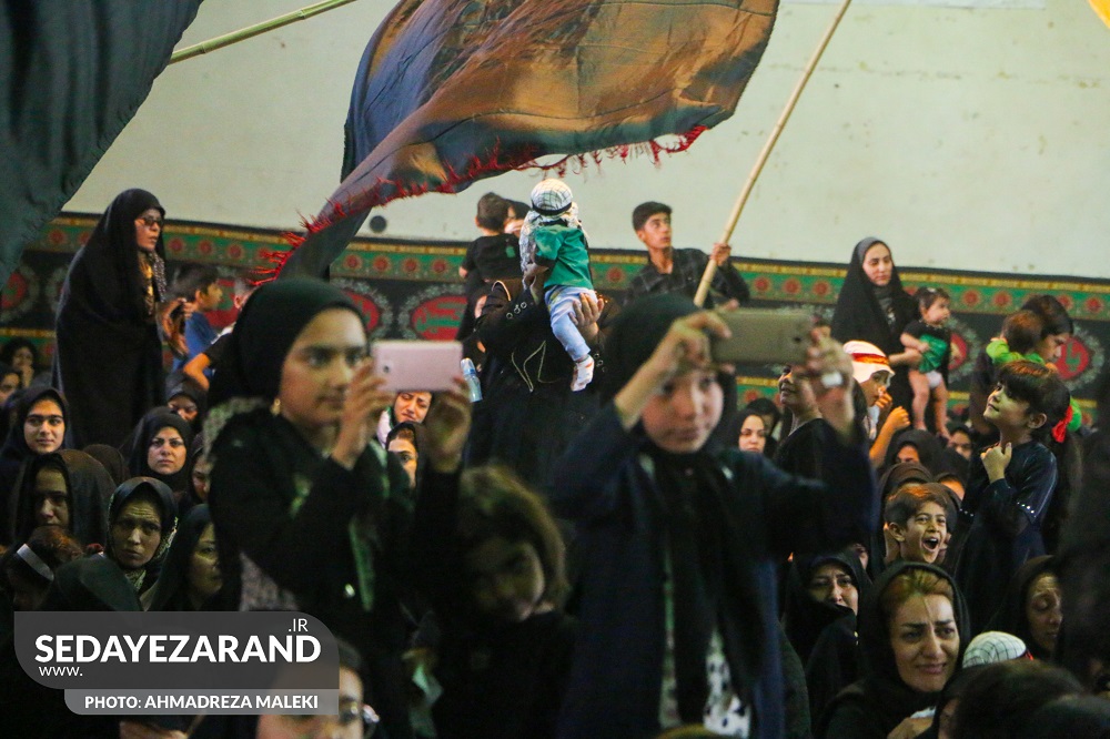 عکس/ مراسم شیرخوارگان حسینی در زرند(۲)