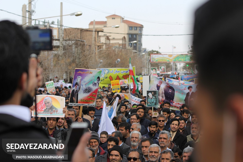 راهپیمایی ۲۲ بهمن در شهر زرند به روایت تصویر