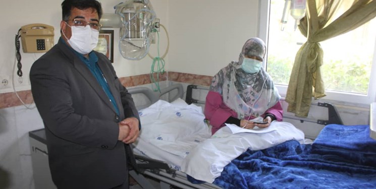 مجاهدت معلم زرندی از روی تخت بیمارستان