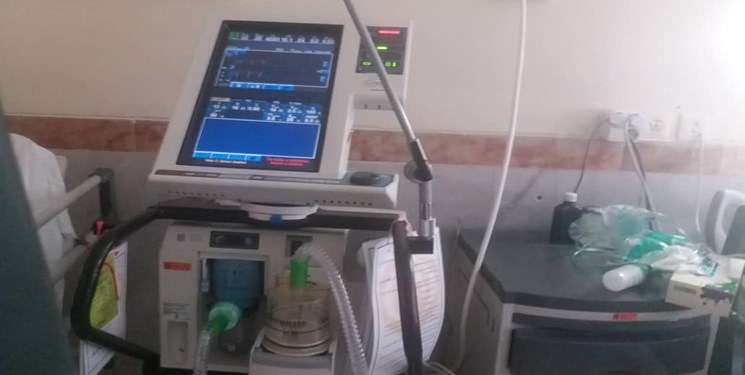 خیران سلامت ۳ دستگاه کمک تنفسی به بیمارستان زرند اهدا کردند