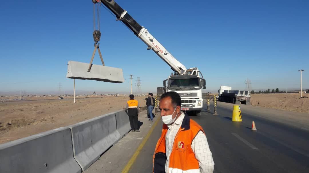 هفتمین نقطه پرحادثه راه های اصلی در محور کرمان- زرند ایمن‌سازی شد