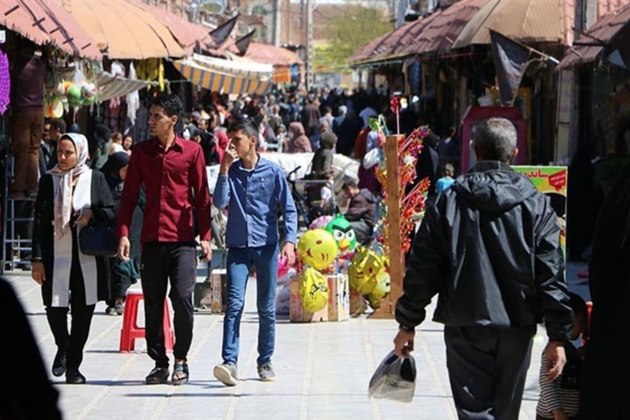 جولان کرونای انگلیسی در هیاهوی بازارهای شلوغ کرمان
