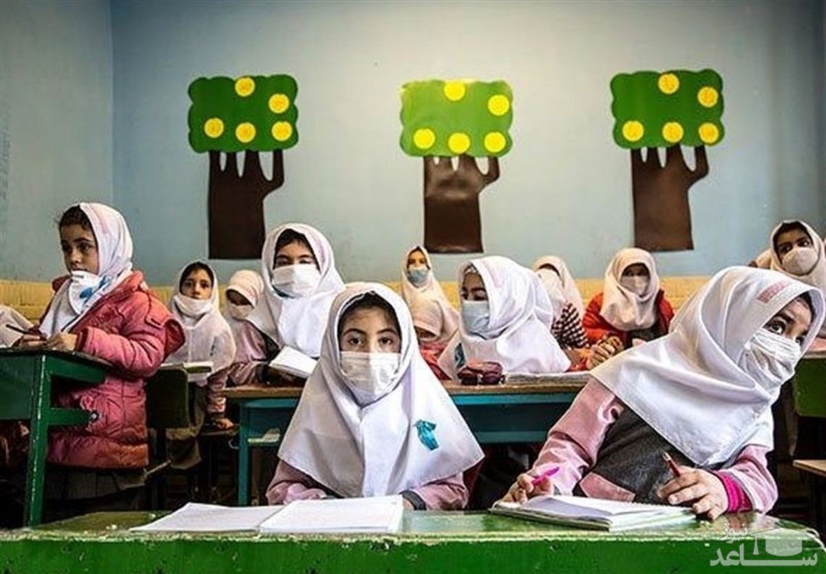 شیوه بازگشایی مدارس در مهر/ واکسیناسیون معلمان و دست‌اندرکاران مدارس تا پایان مرداد