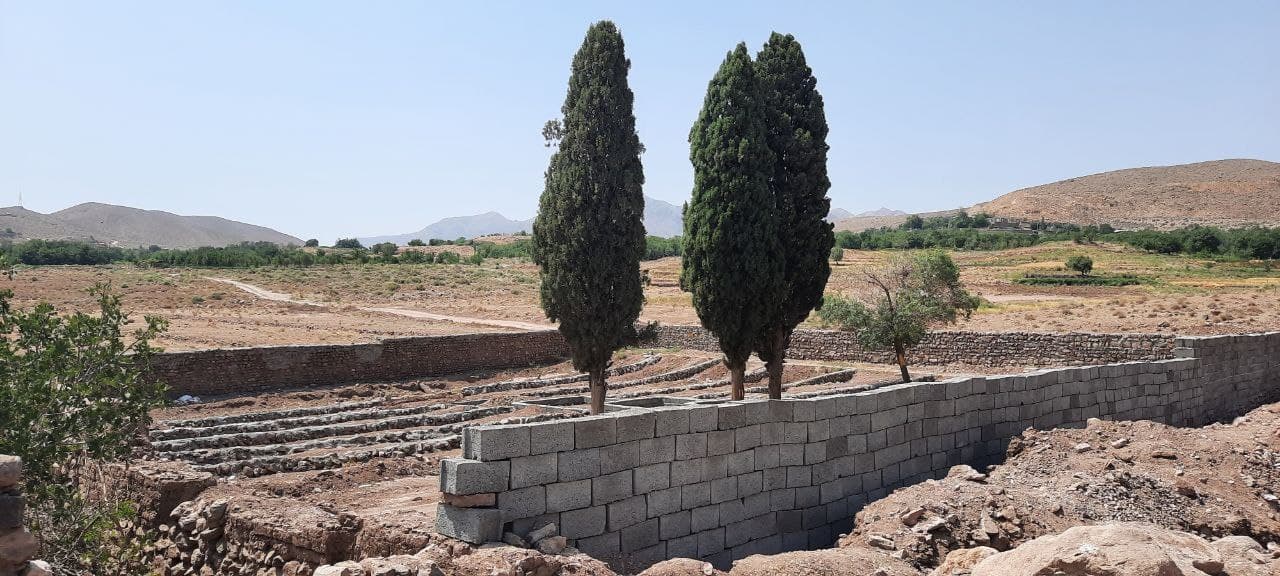 تخریب اولین درمانگاه تاریخی زرند