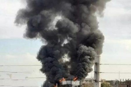 مهار آتش‌سوزی گسترده کارگاه تولیدی در زرند بعد از ۴ ساعت/ ثبت ۳ فوتی و ۲ مصدوم در حادثه