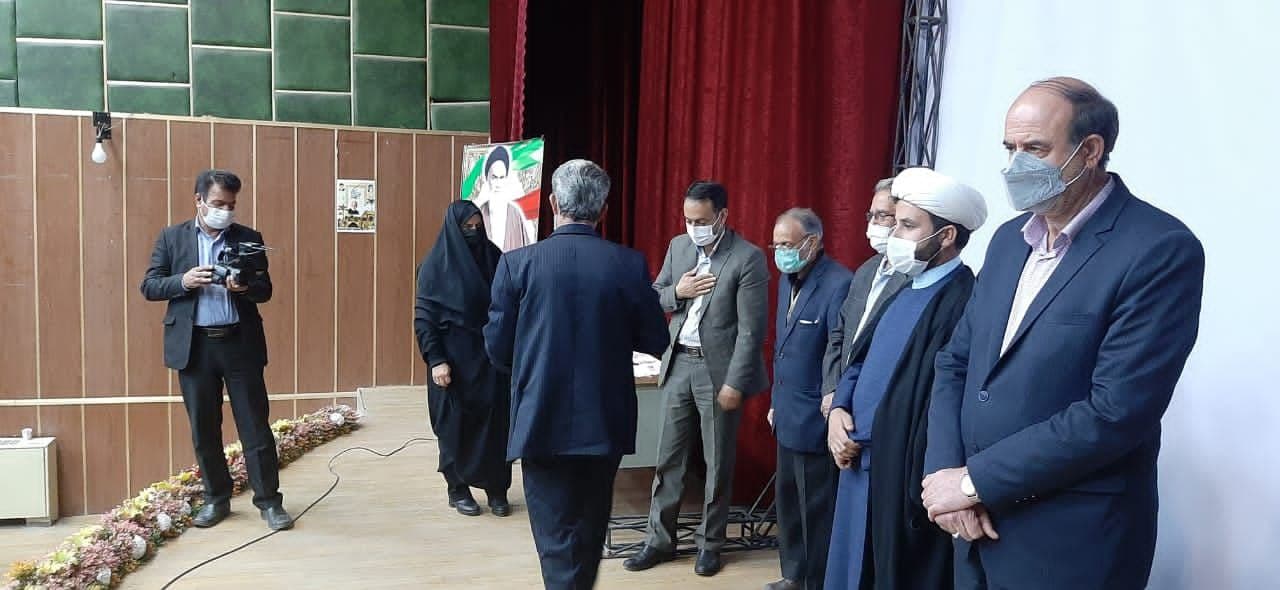 دومین جشنواره شعر نماز شهرستان زرند برگزار شد3