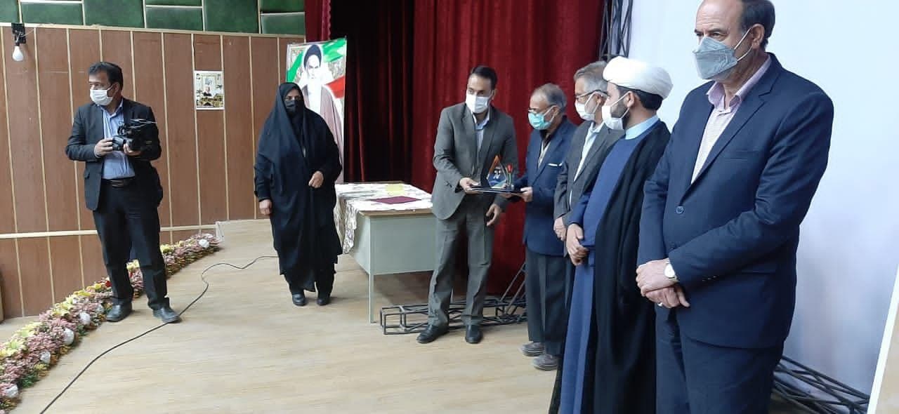 دومین جشنواره شعر نماز شهرستان زرند برگزار شد5