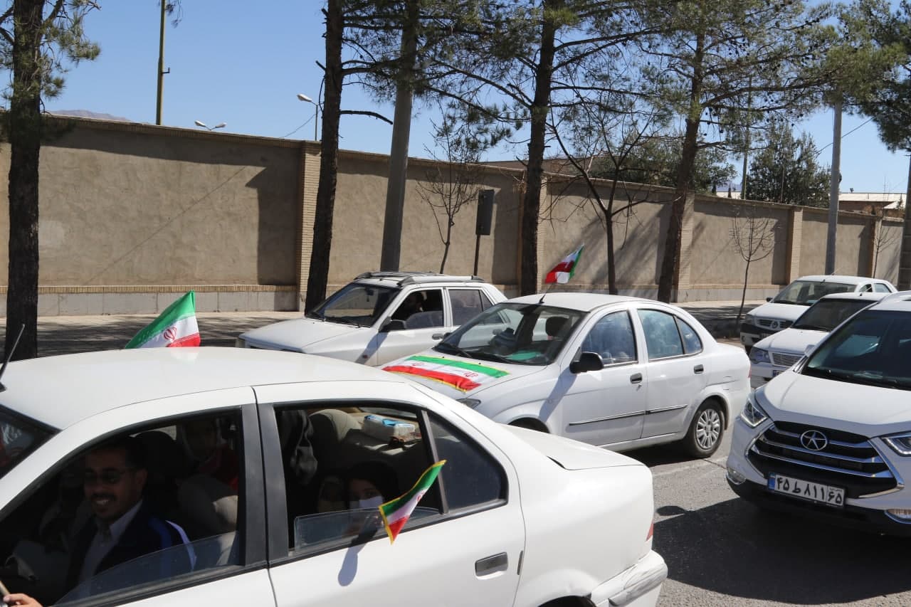 برگزاری راهپیمایی 22 بهمن به صورت خودرویی و موتوری در زرند4