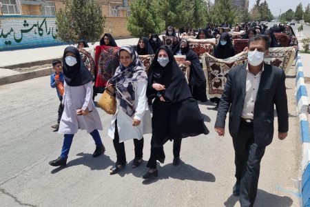 همایش پیاده روی گرامیداشت روز صنایع دستی در زرند