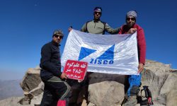 صعود تعدادی از جوانان زرند به دومین قله بلند ایران