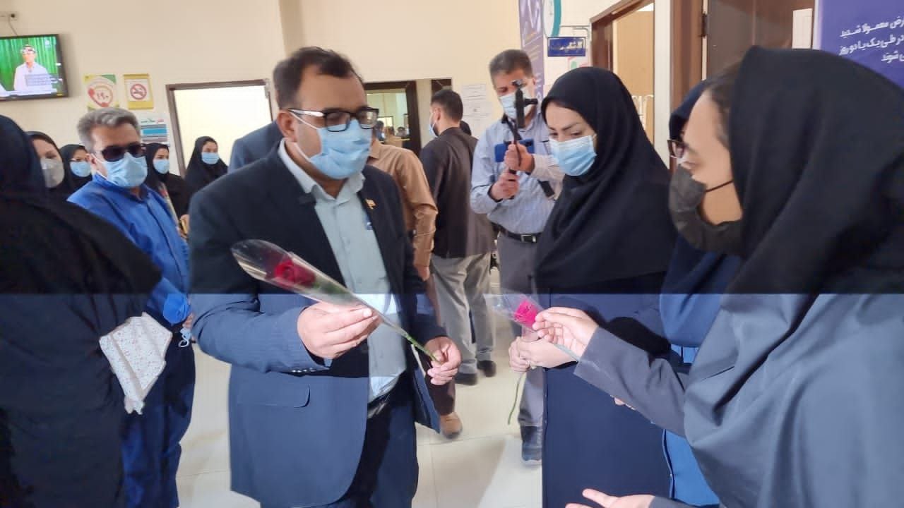 بازدید معاون بهداشتی دانشگاه علوم پزشکی کرمان از خانه‌های بهداشت زرند1