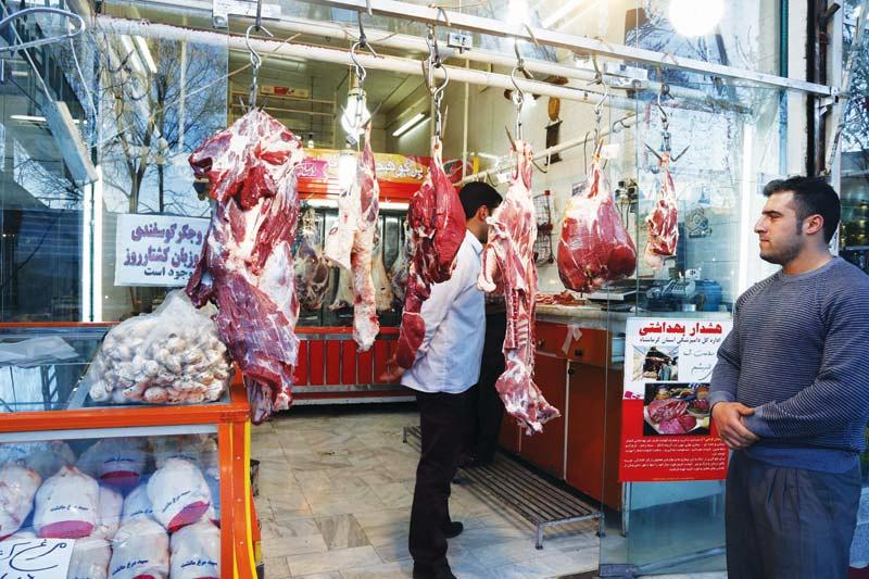 قیمت هر کیلو گوشت در کرمان به ۳۰۰ هزار تومان می رسد / حذف یارانۀ نهاده‌های دامی مهم‌ترین علت گرانی گوشت است