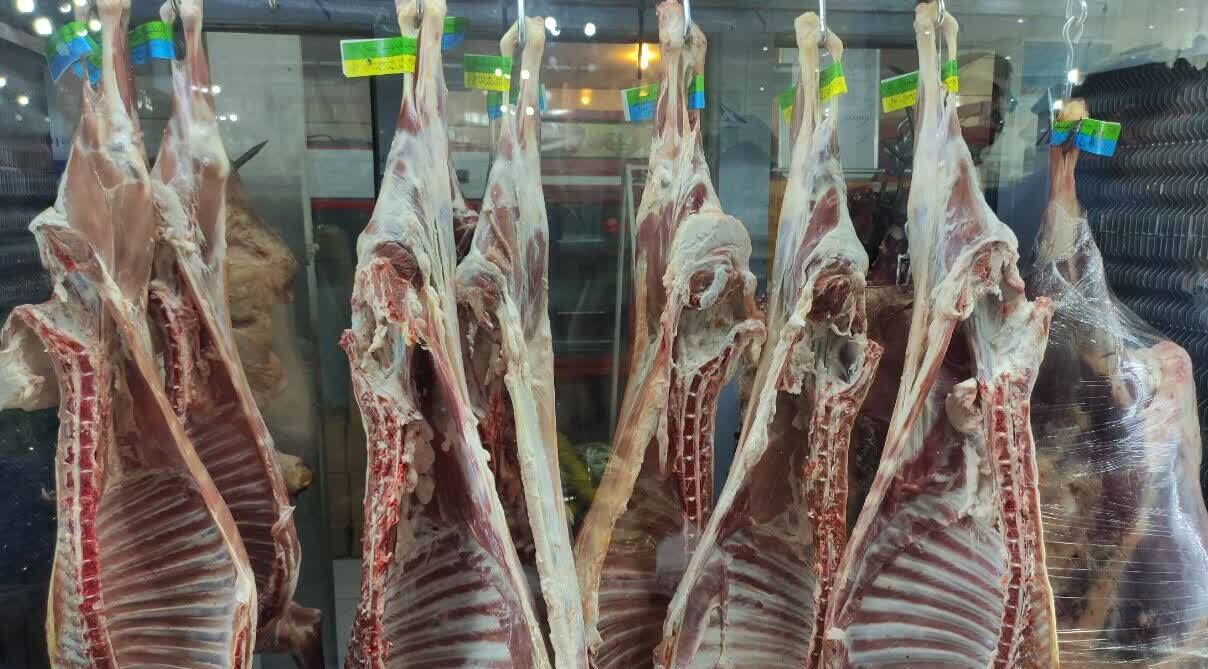 فروش گوشت با نرخ بالای ۴۰۰ هزار تومان، گران فروشی است