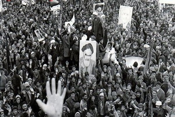 انقلاب اسلامی حماسه ای بزرگ و متفاوت با همه ی انقلاب های تاریخ معاصر بود