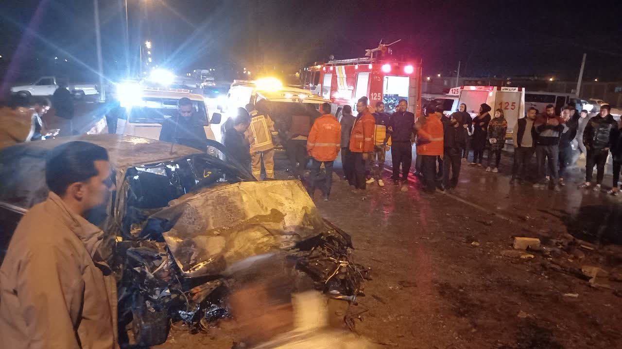 شش کشته و زخمی در حادثه رانندگی بلوار یادگار امام زرند (+فیلم و تصاویر)